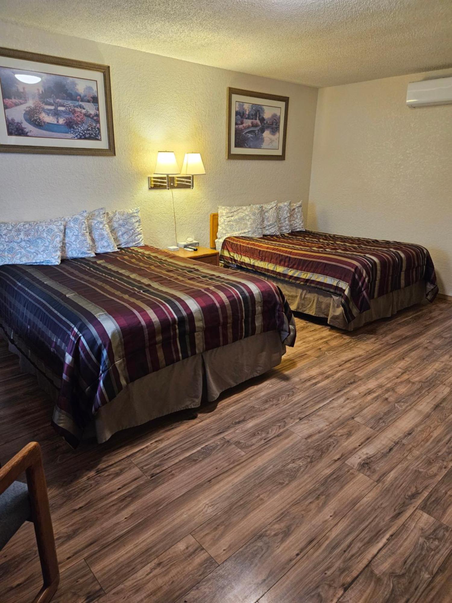 קנון סיטי Travel Inn Motel מראה חיצוני תמונה