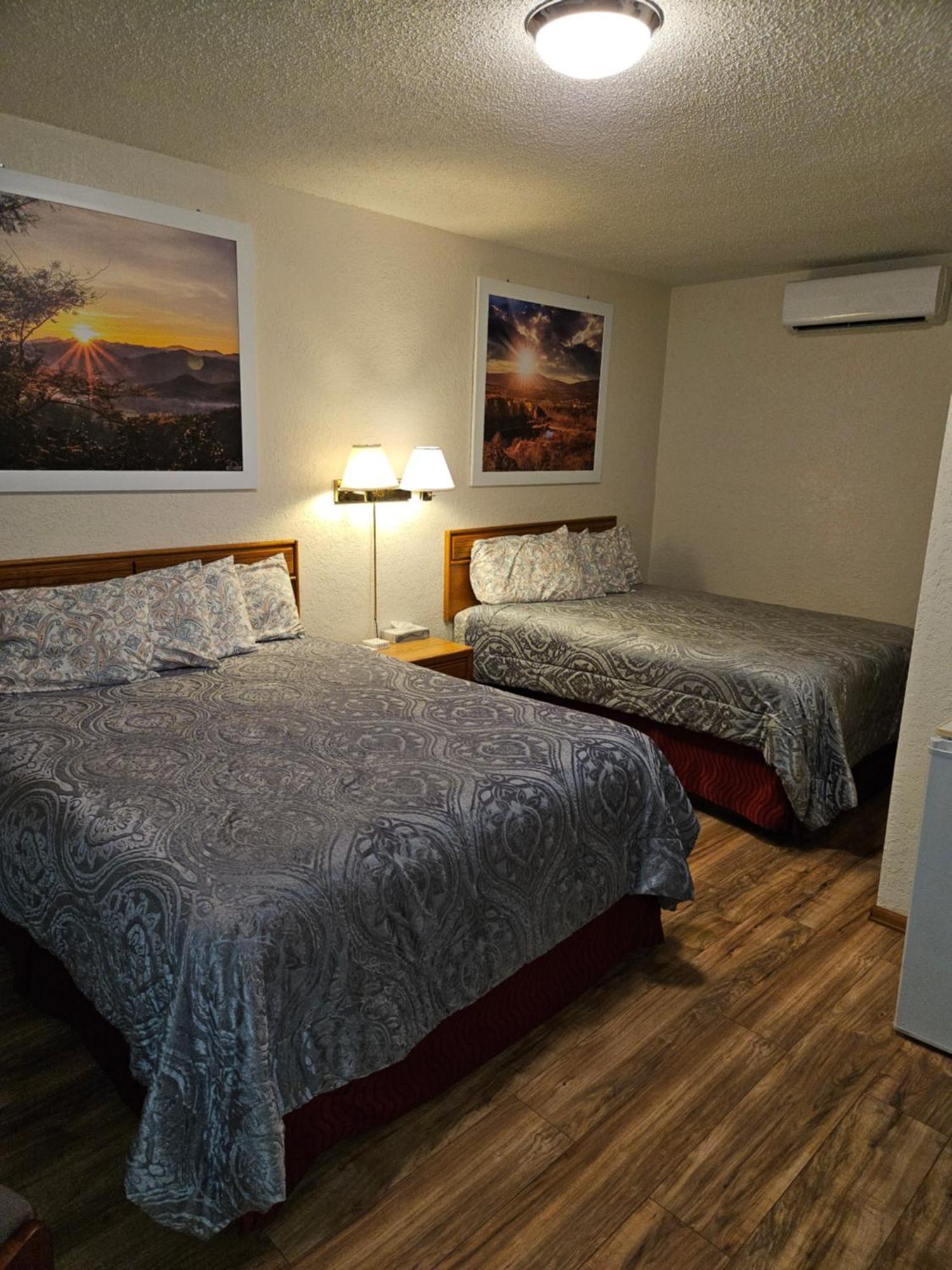 קנון סיטי Travel Inn Motel מראה חיצוני תמונה